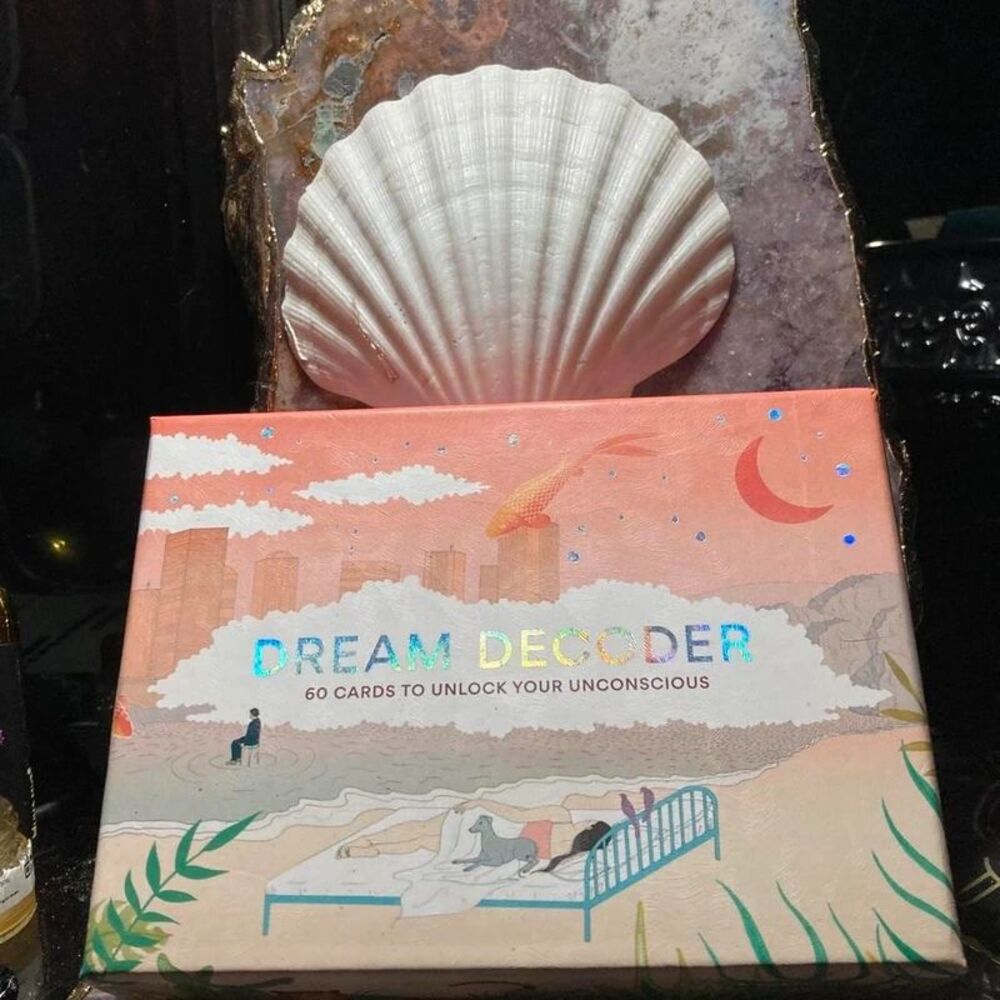 Dream Decoder Oracle Cards - 60 cards to unlock your unconscious and a large fre